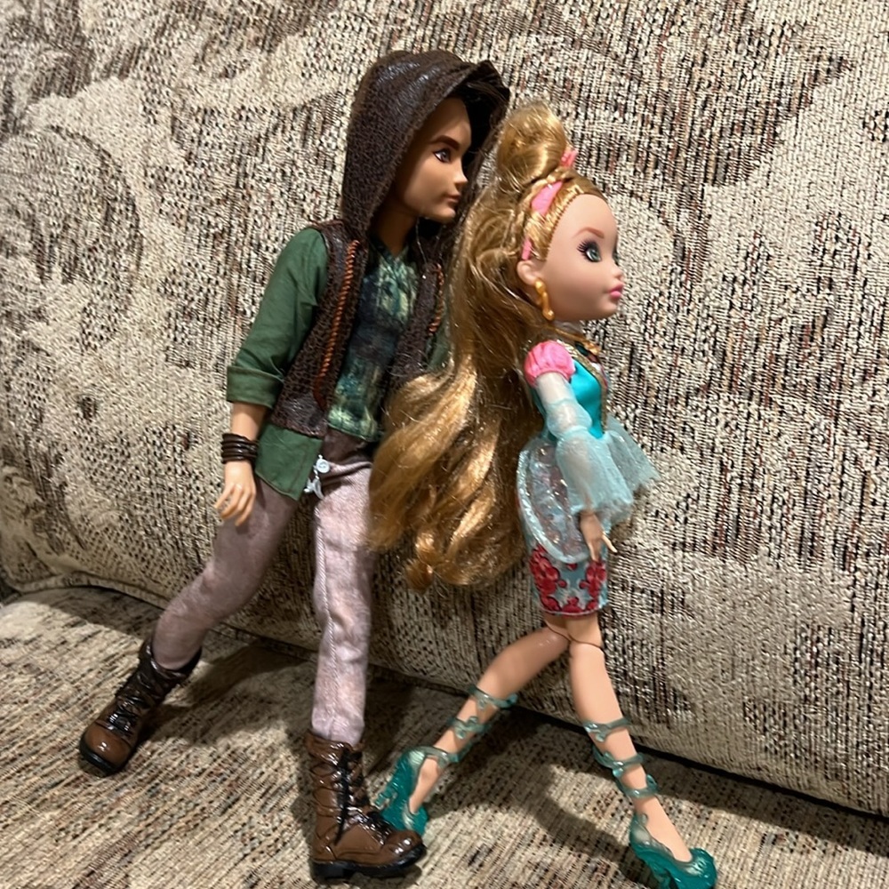 Mattel Ever After High Ashlynn Ella and Hunter Huntsman Fashion Doll, 2-Pack - Picture 16 of 16